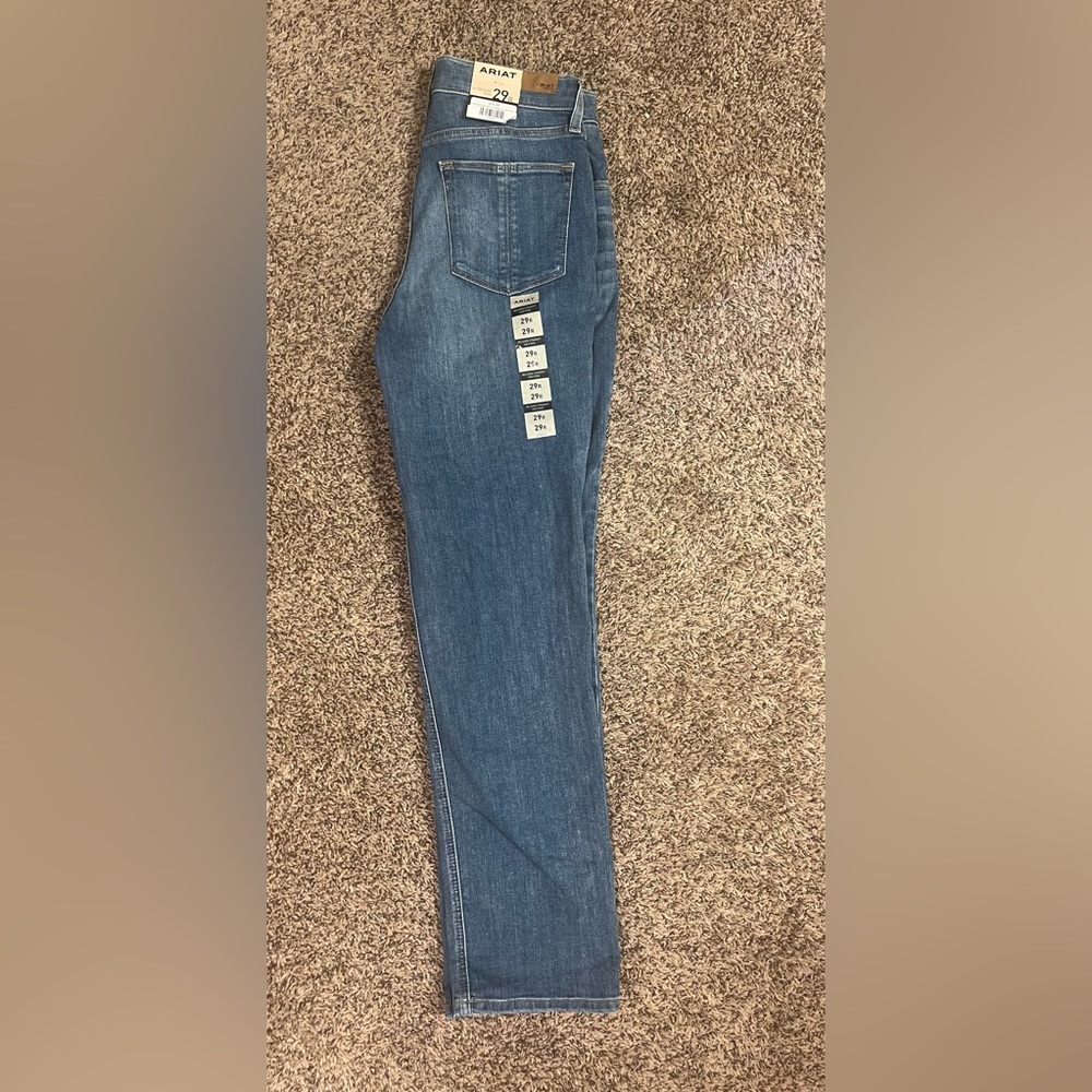 Ariat Lucy Ultra High Rise Relaxed Straight Leg Jeans - 29 R